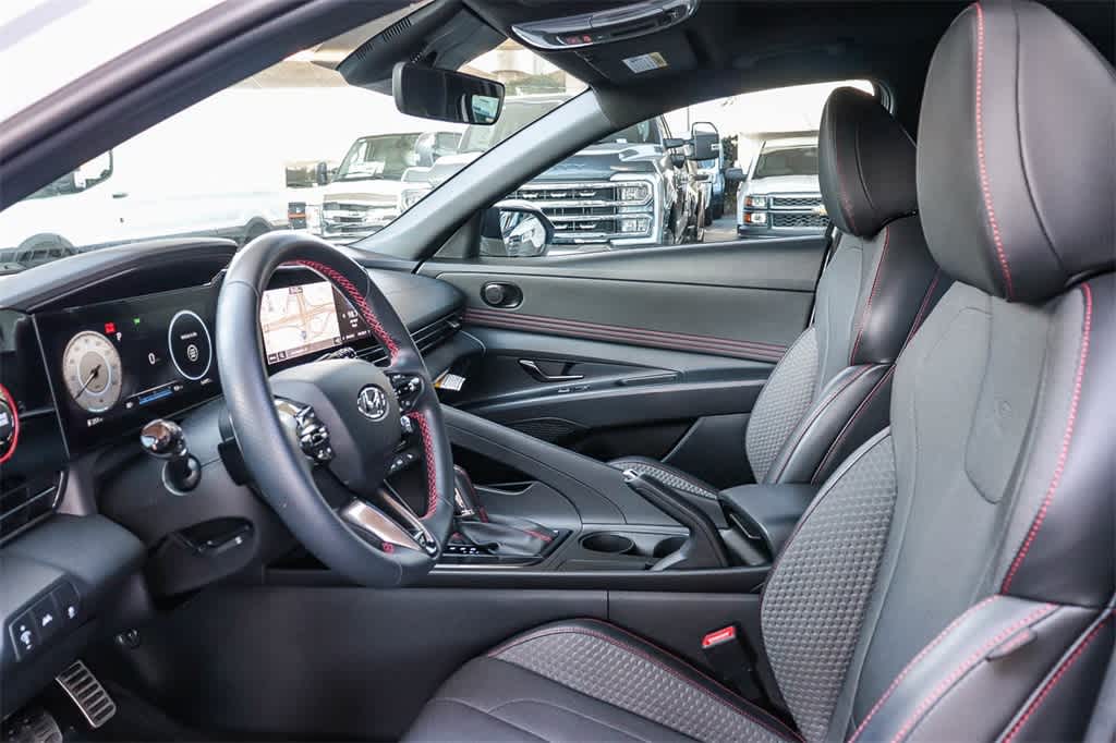 Thumbnail: 2023 Hyundai Elantra - 18