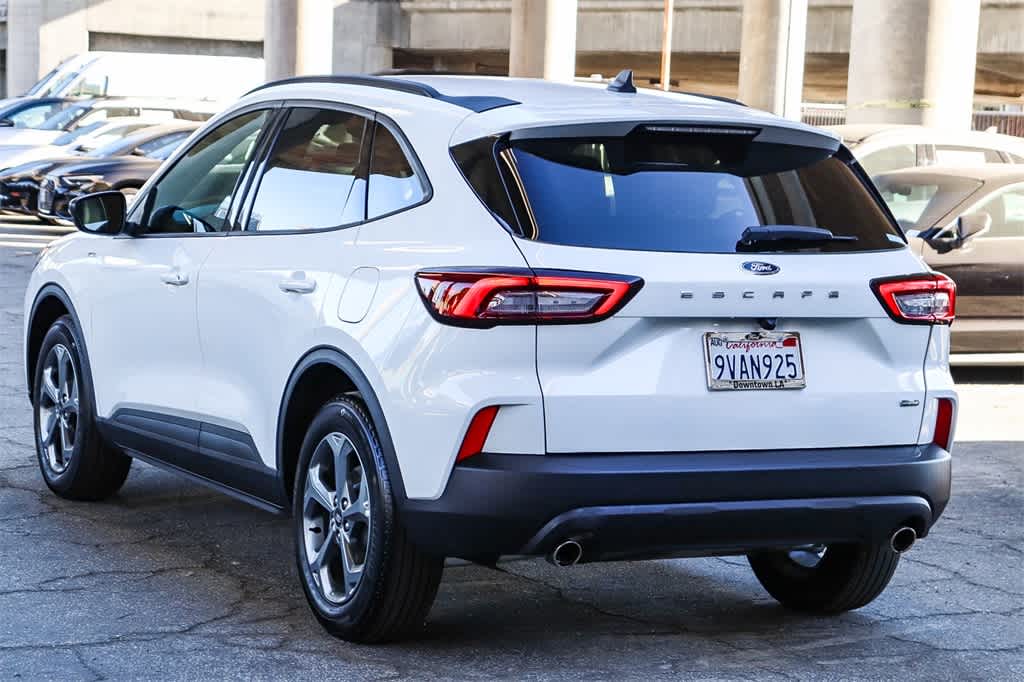 Thumbnail: 2025 Ford Escape - 6