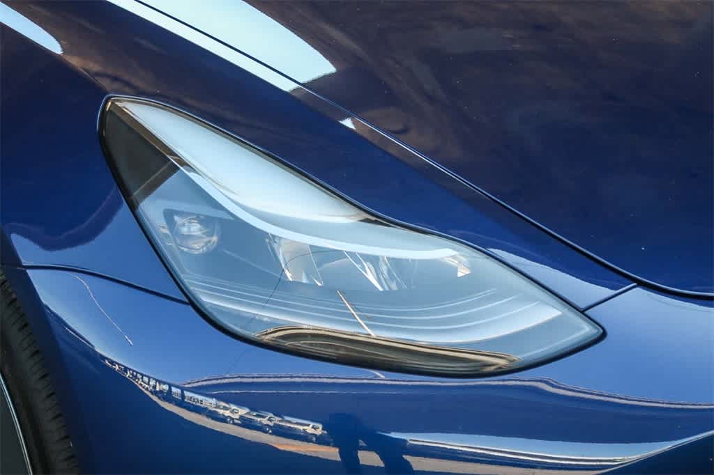 Thumbnail: 2023 Tesla Model 3 - 4