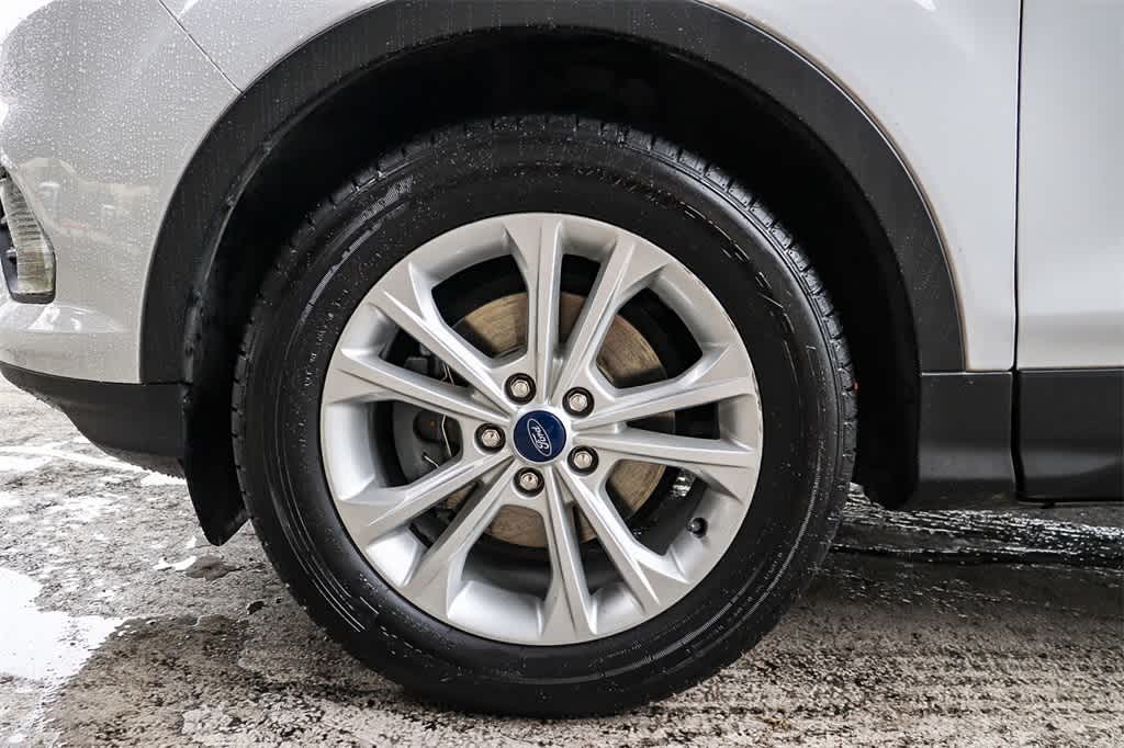 Thumbnail: 2018 Ford Escape - 11