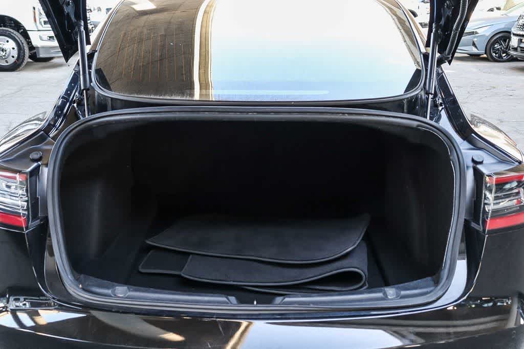 Thumbnail: 2018 Tesla Model 3 - 26