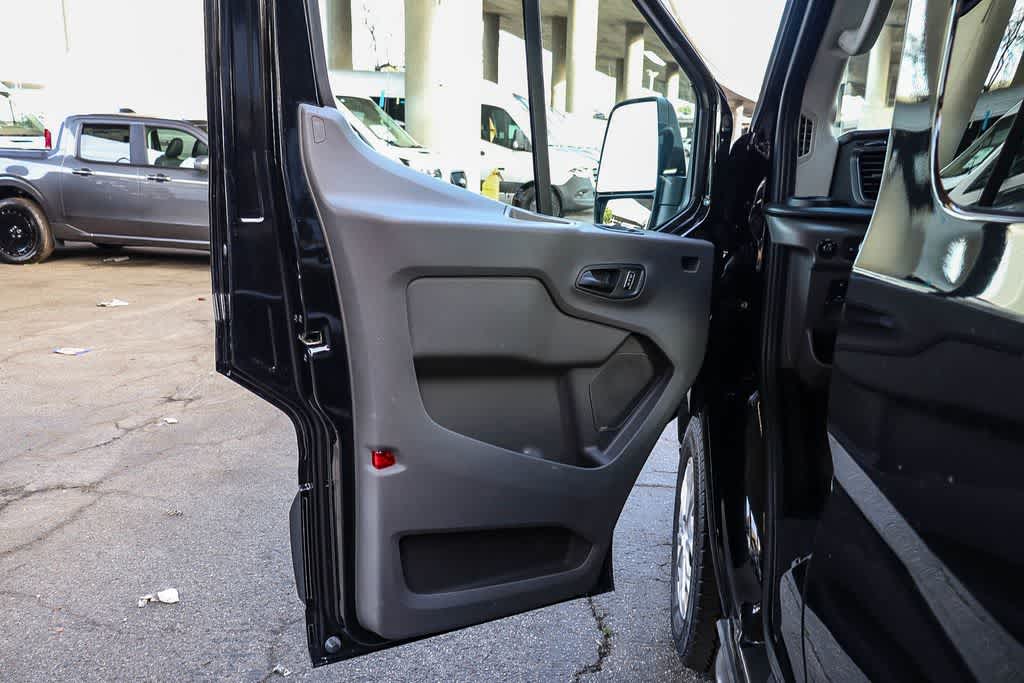 Thumbnail: 2024 Ford Econoline - 20