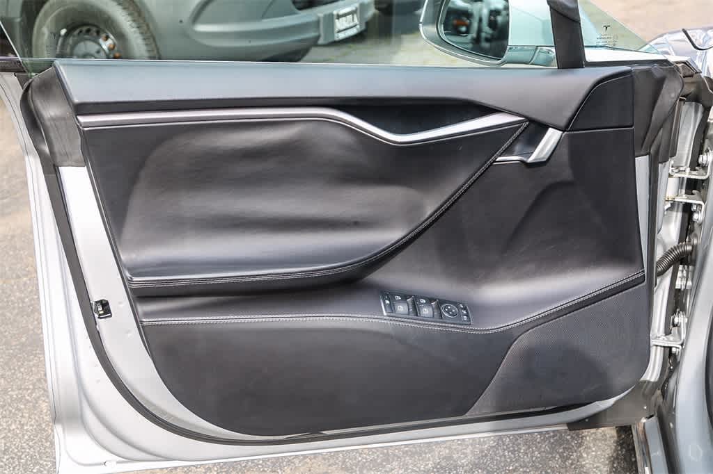 Thumbnail: 2018 Tesla Model S - 21