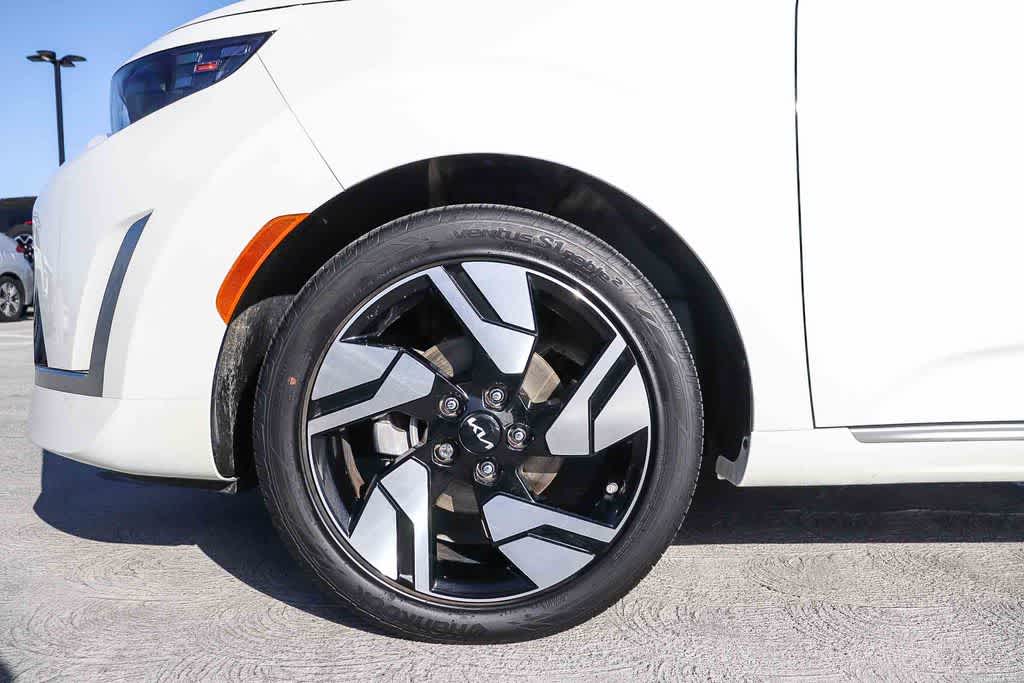 Thumbnail: 2023 Kia Soul - 8