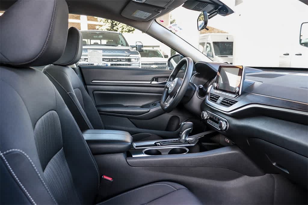 Thumbnail: 2024 Nissan Altima - 17