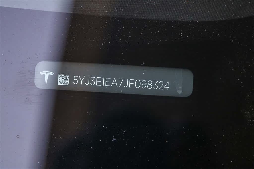 Thumbnail: 2018 Tesla Model 3 - 27