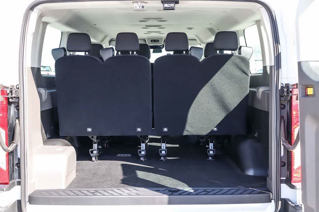 Thumbnail: 2023 Ford Econoline - 30