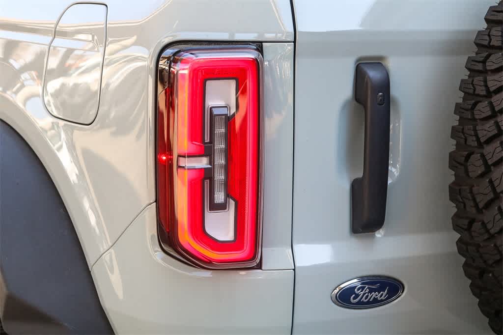 Thumbnail: 2022 Ford Bronco - 11