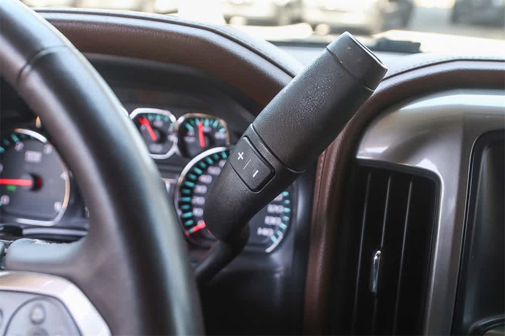 Thumbnail: 2015 Chevrolet Silverado 3500 - 22