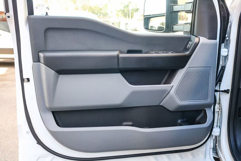 Thumbnail: 2026 Ford F-550 - 26