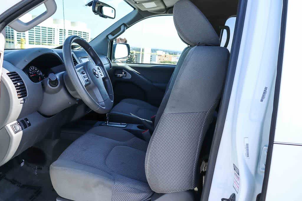 Thumbnail: 2015 Nissan Frontier - 16