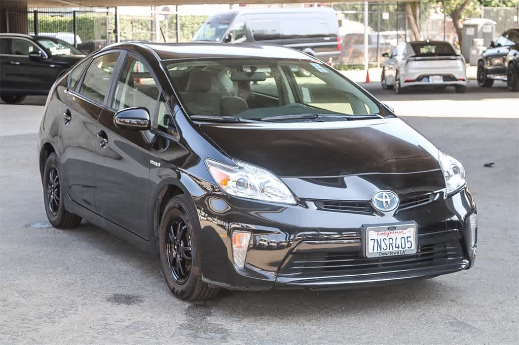 Thumbnail: 2015 Toyota Prius - 3