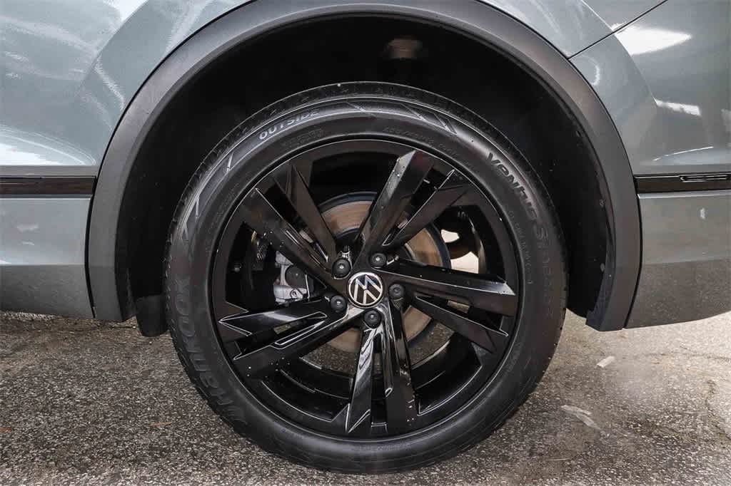 Thumbnail: 2023 Volkswagen Tiguan - 10