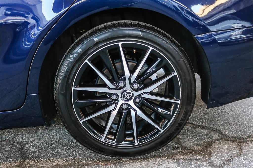 Thumbnail: 2022 Toyota Camry - 10