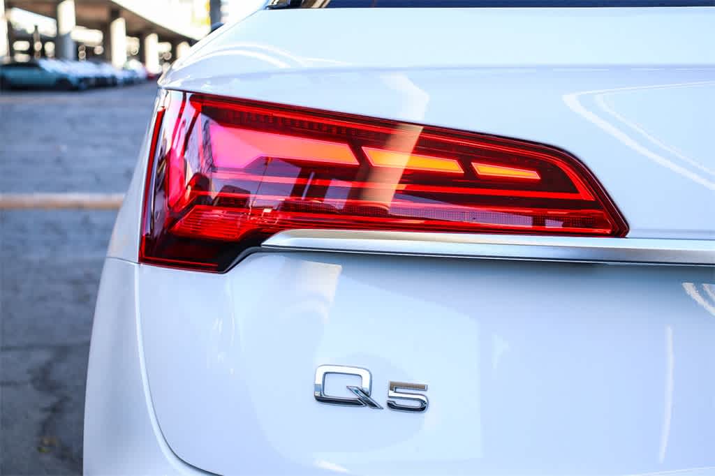 Thumbnail: 2023 Audi Q5 - 9