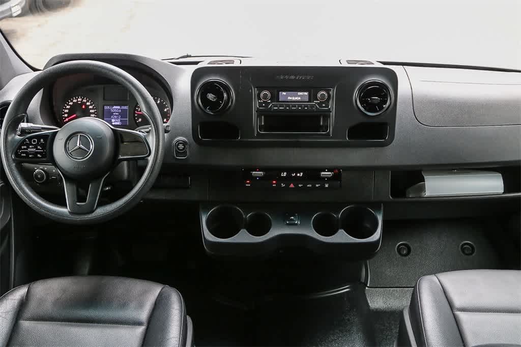 Thumbnail: 2020 Mercedes-Benz Sprinter - 10