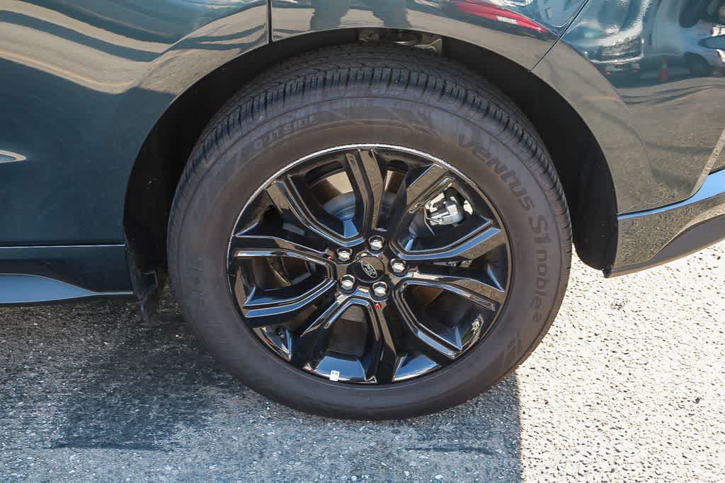 Thumbnail: 2023 Ford Edge - 12