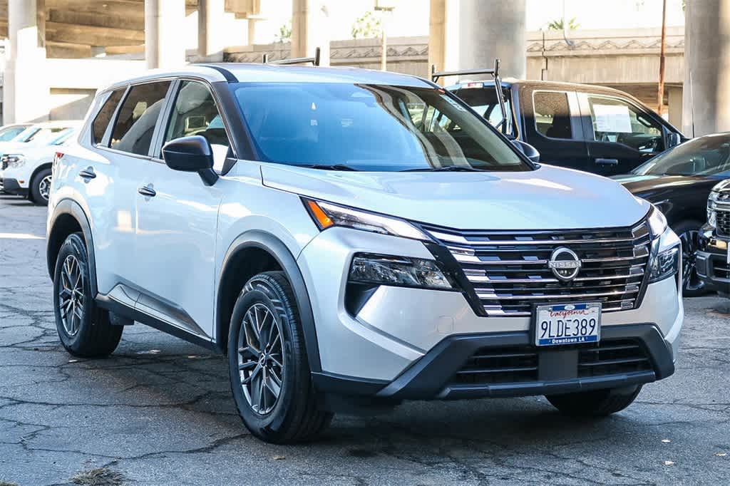 2024 Nissan Rogue S photo 2