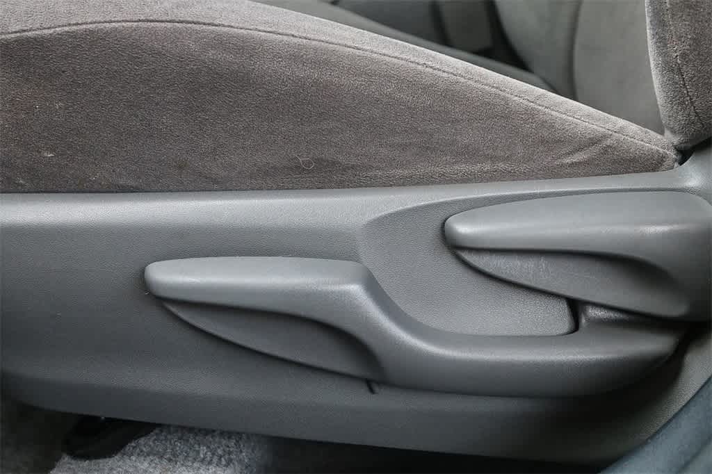 Thumbnail: 2015 Toyota Prius - 21