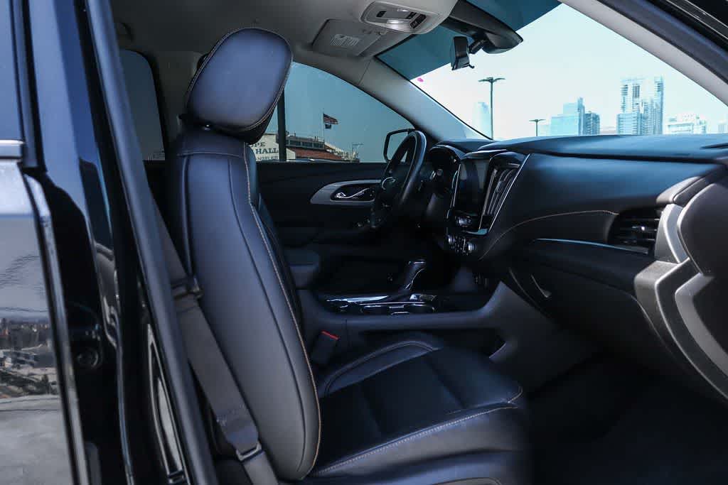 Thumbnail: 2020 Chevrolet Traverse - 15