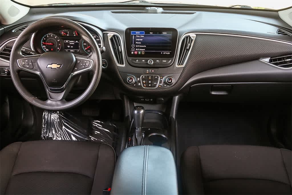 Thumbnail: 2020 Chevrolet Malibu - 12
