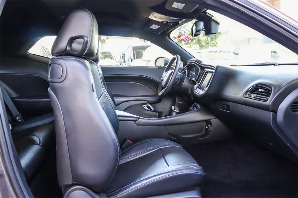 Thumbnail: 2015 Dodge Challenger - 18