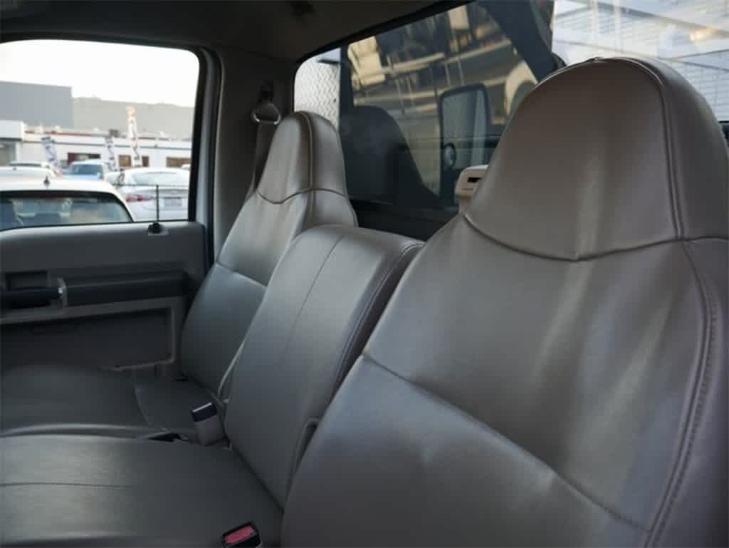 Thumbnail: 2008 Ford F-550 - 22