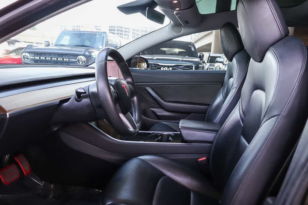 Thumbnail: 2018 Tesla Model 3 - 17