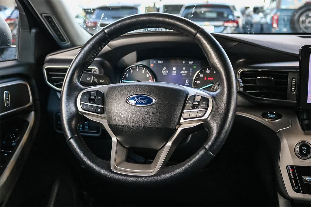 Thumbnail: 2023 Ford Explorer - 16