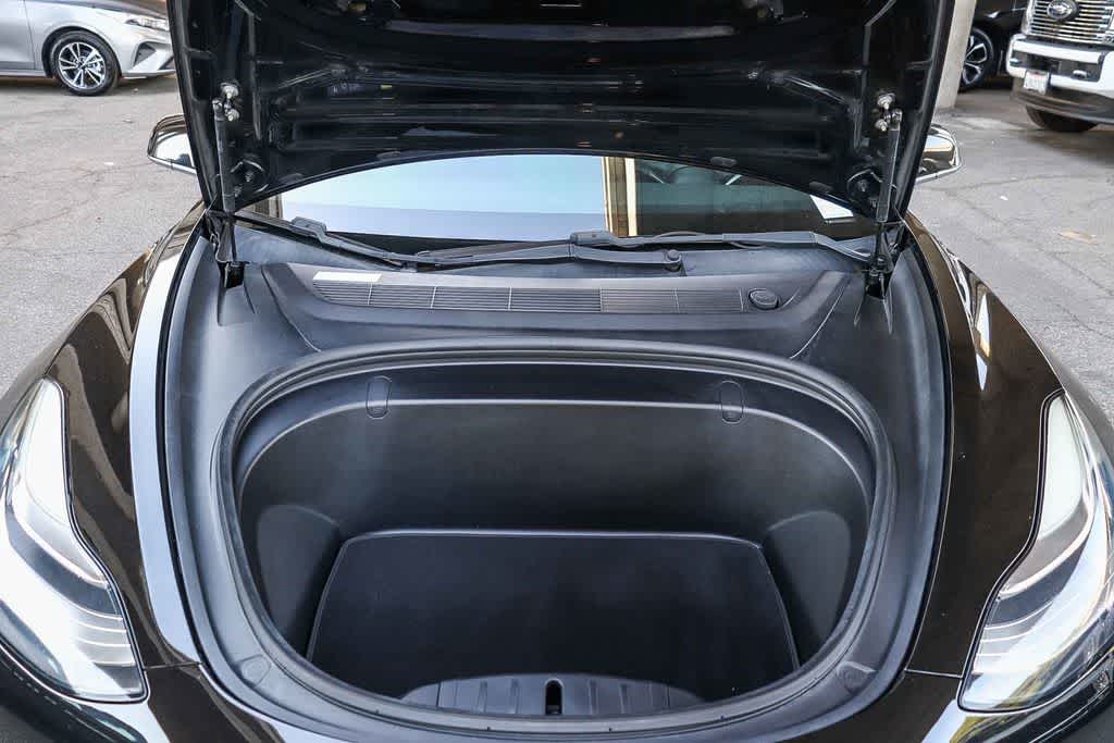 Thumbnail: 2018 Tesla Model 3 - 27