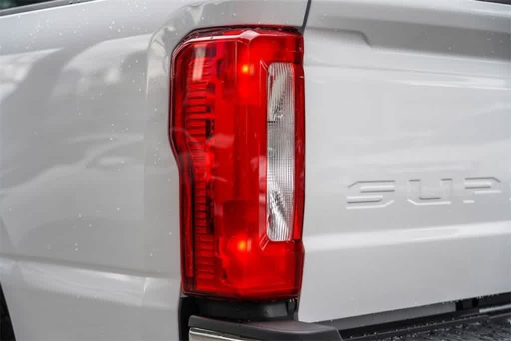 2024 Ford F-350 XL 8