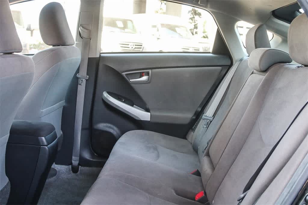 Thumbnail: 2015 Toyota Prius - 18