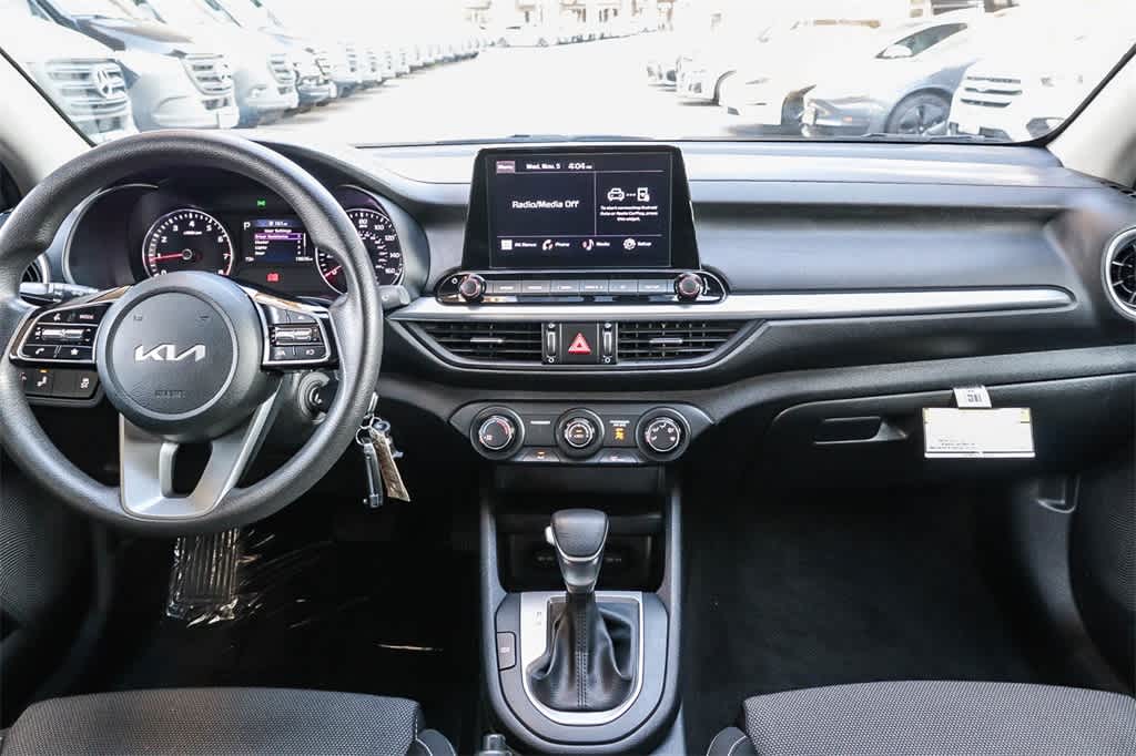 Thumbnail: 2023 Kia Forte - 13