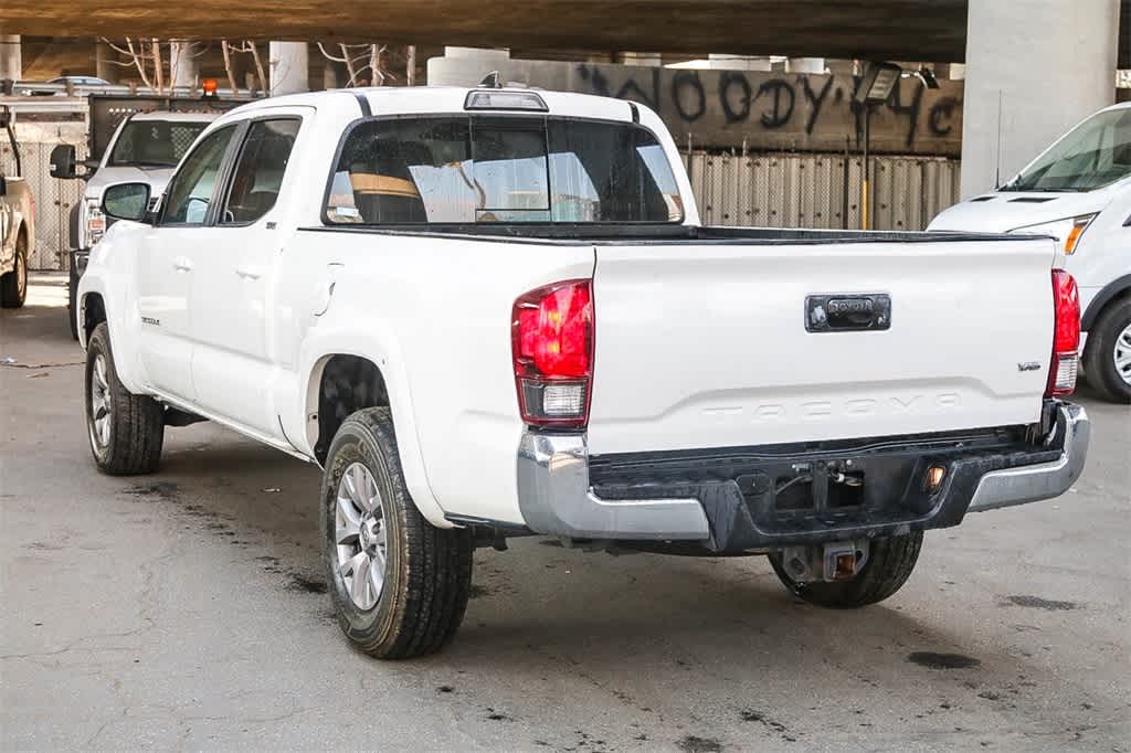 Thumbnail: 2019 Toyota Tacoma - 8