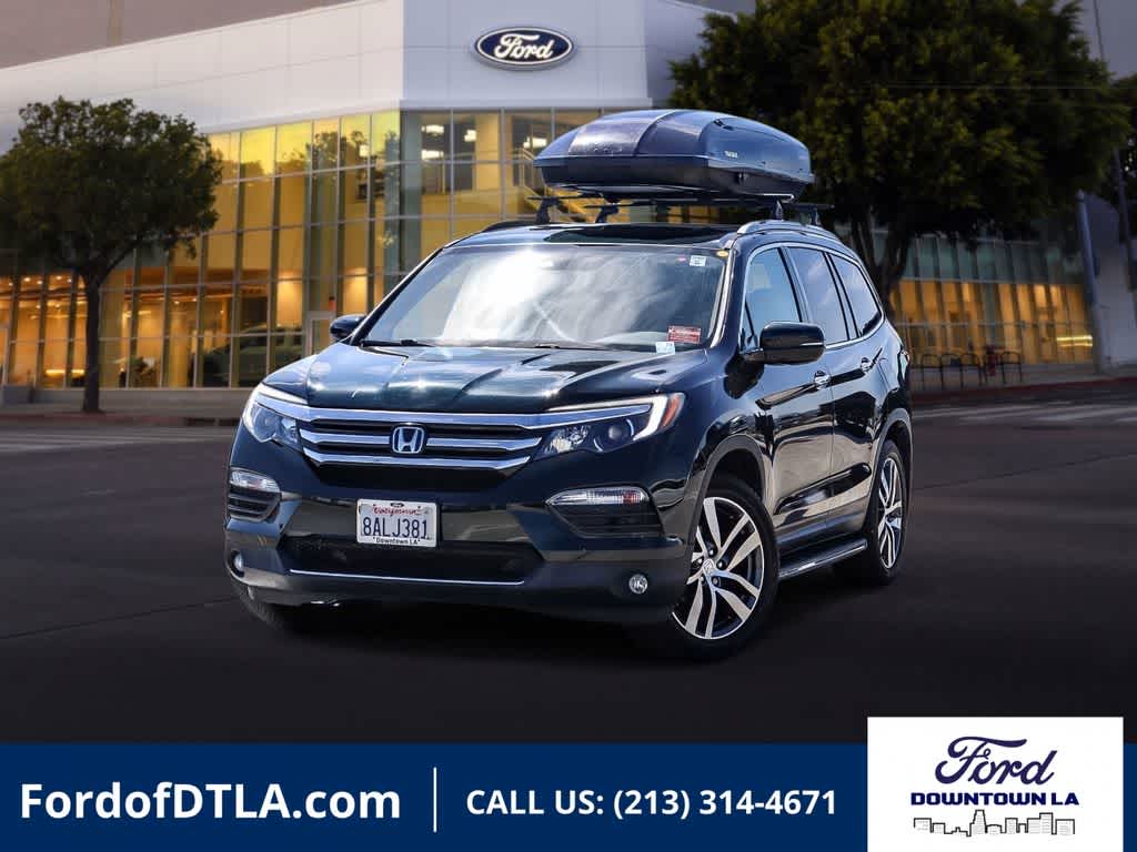 2017 Honda Pilot 4WD Touring's photo