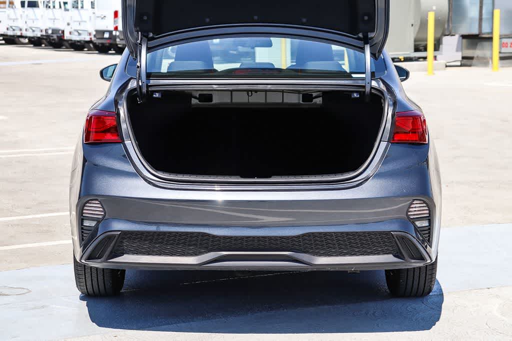 Thumbnail: 2023 Kia Forte - 26