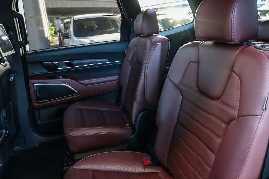 Thumbnail: 2023 Kia Telluride - 22
