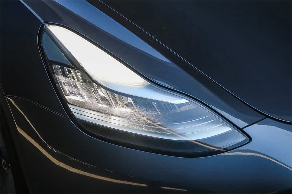 Thumbnail: 2019 Tesla Model 3 - 4