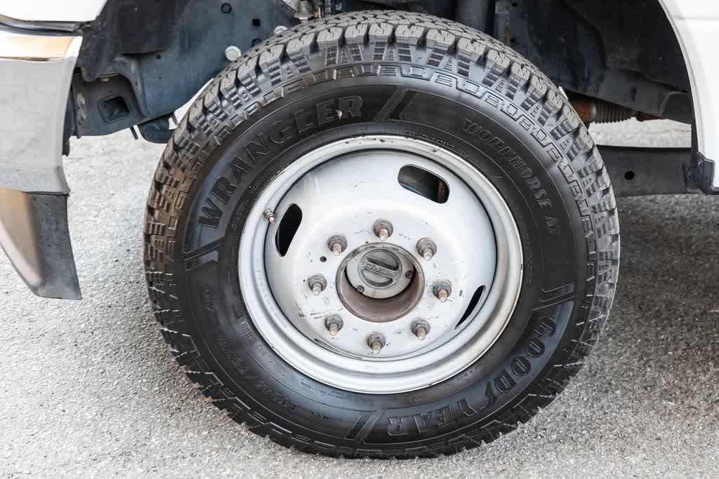 2020 Ford F-350 Super Duty Chassis Cab XL - Photo 11