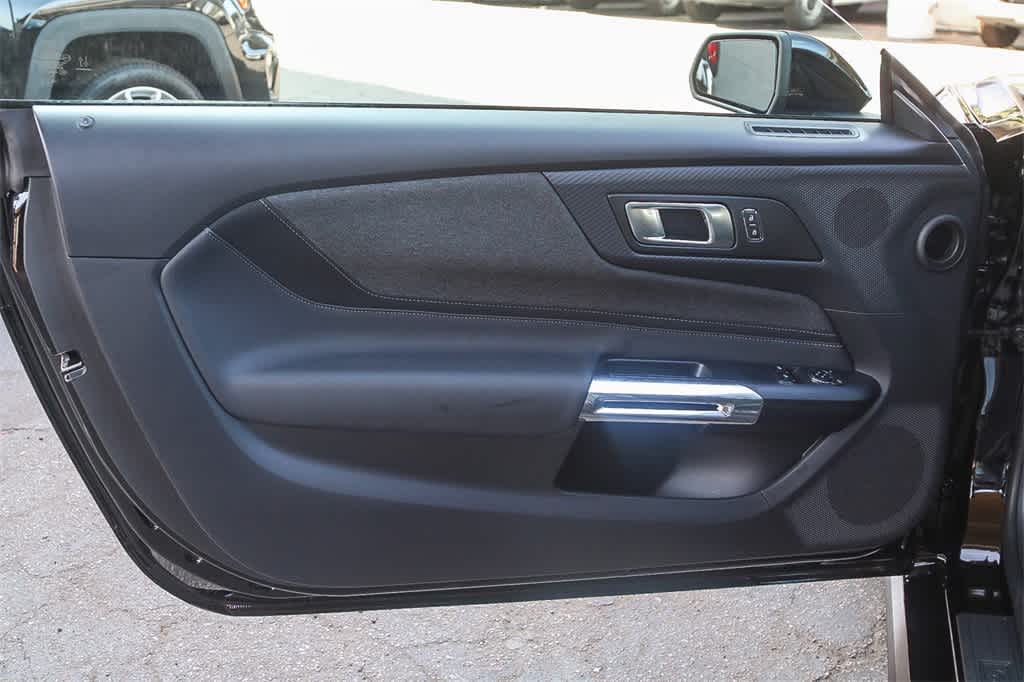 Thumbnail: 2025 Ford Mustang - 20