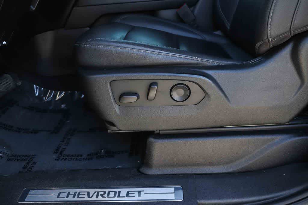 Thumbnail: 2022 Chevrolet Tahoe - 17