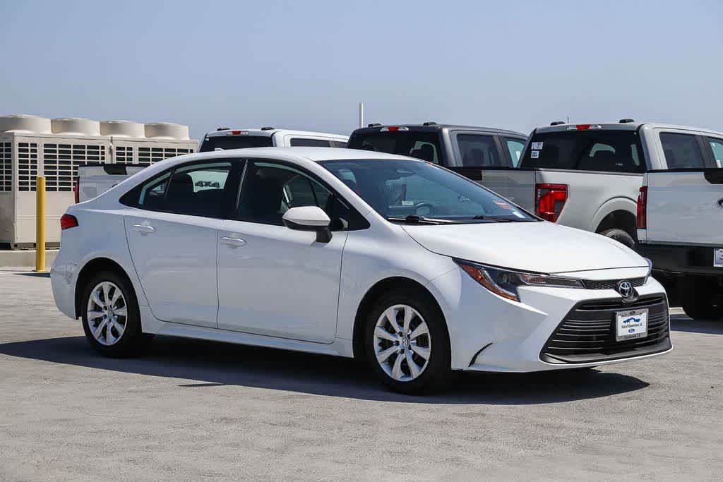 Thumbnail: 2025 Toyota Corolla - 2