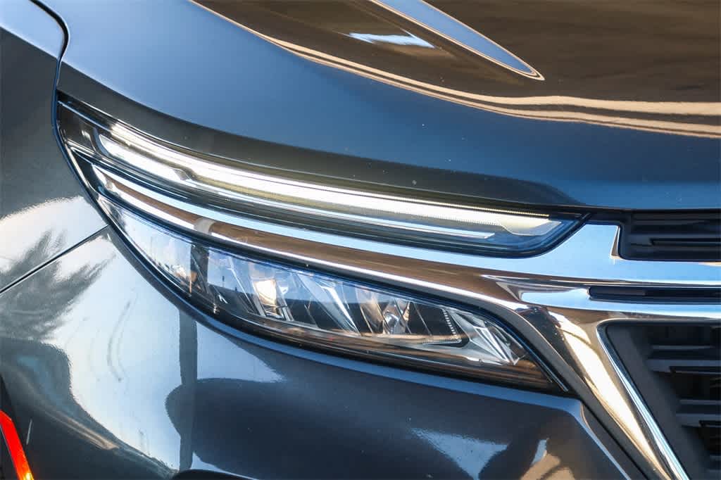 Thumbnail: 2022 Chevrolet Equinox - 4