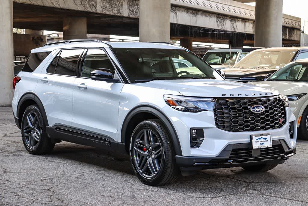 Thumbnail: 2026 Ford Explorer - 4