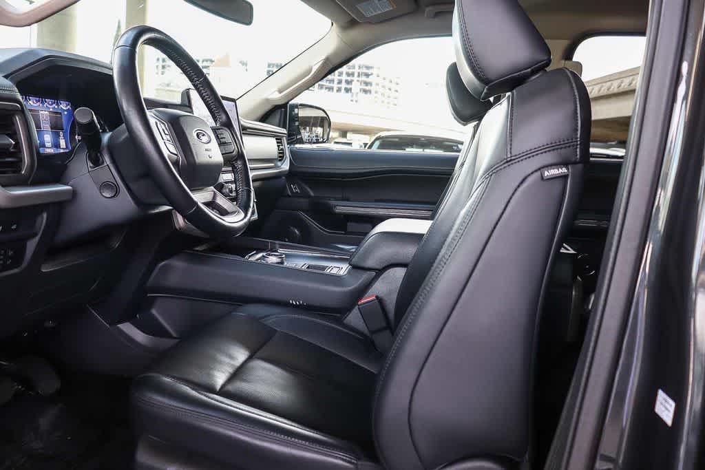 Thumbnail: 2022 Ford Expedition - 17