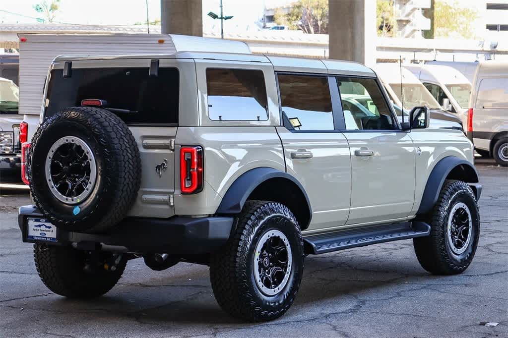 New 2025 Ford Bronco Outer Banks SUV