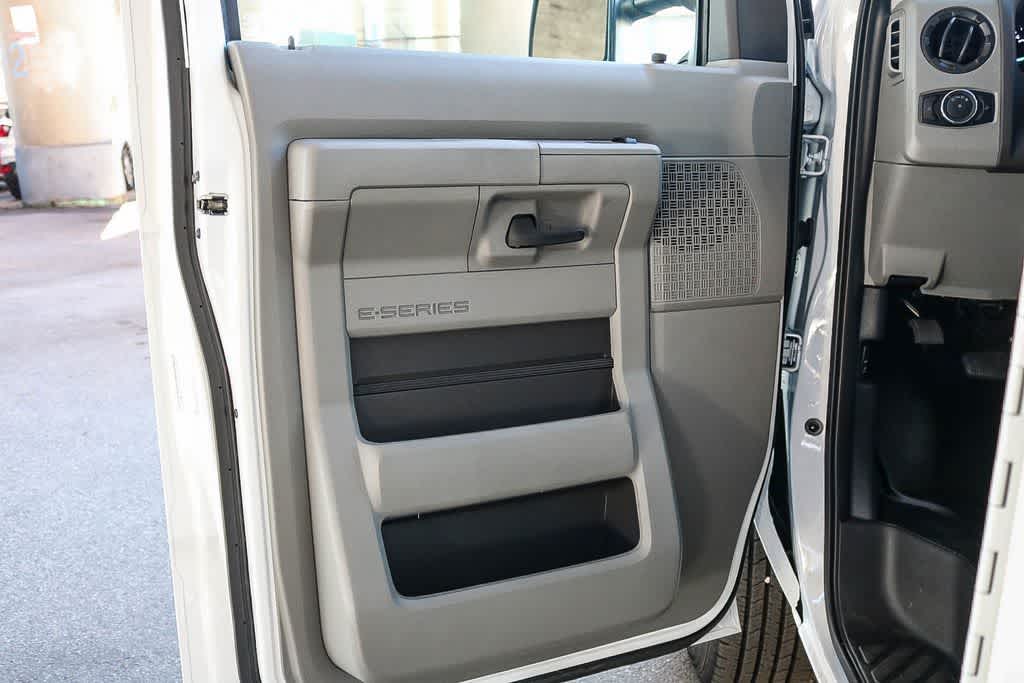 Thumbnail: 2026 Ford Econoline - 29