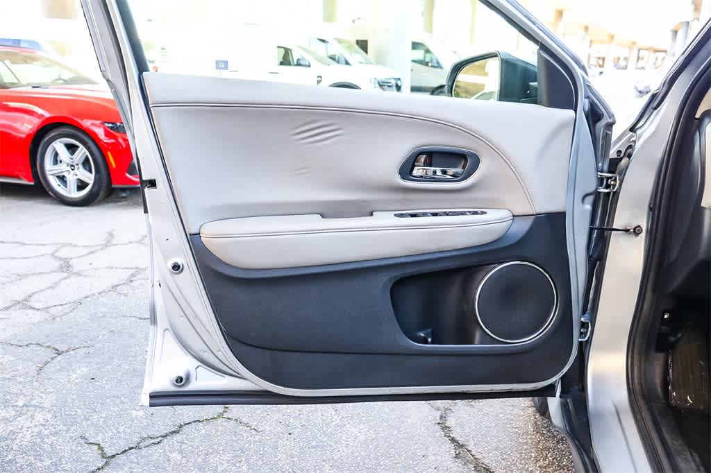 Thumbnail: 2017 Honda HR-V - 20