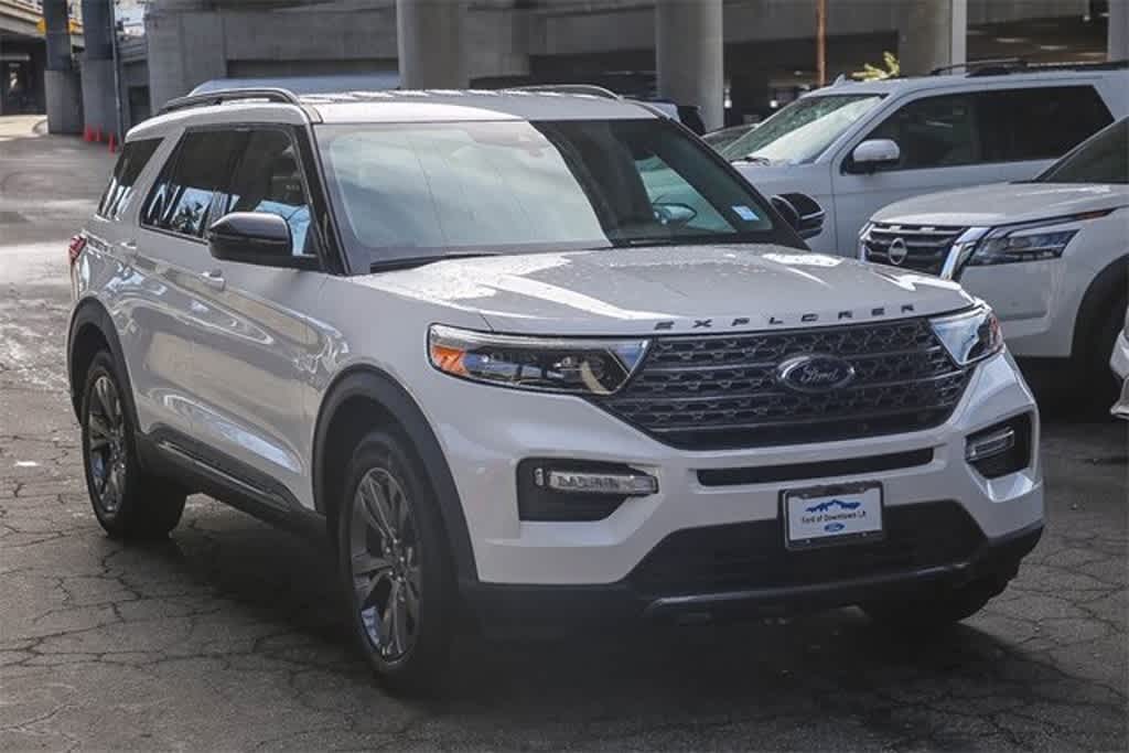 2024 Ford Explorer XLT photo 3
