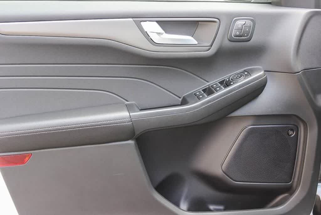 Thumbnail: 2024 Ford Escape - 18